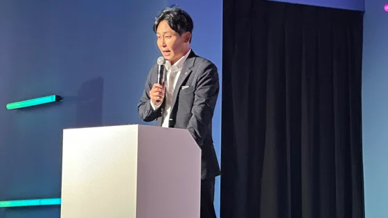 ぱちスロ ウマ娘 プリティーダービー プレス発表会の【開発情報戦略部：中村徹幸】