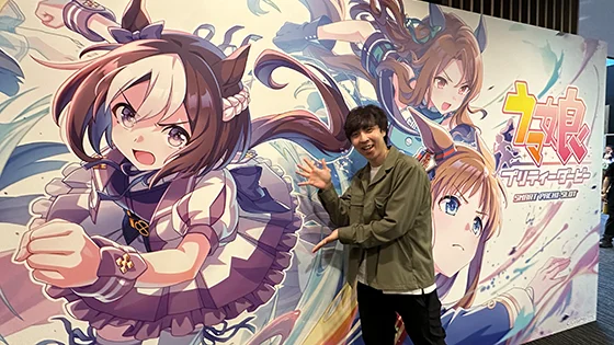 ぱちスロ ウマ娘 プリティーダービー プレス発表会の【一撃編集部シノもご満悦の様子】