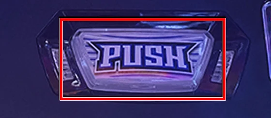 PUSHボタン