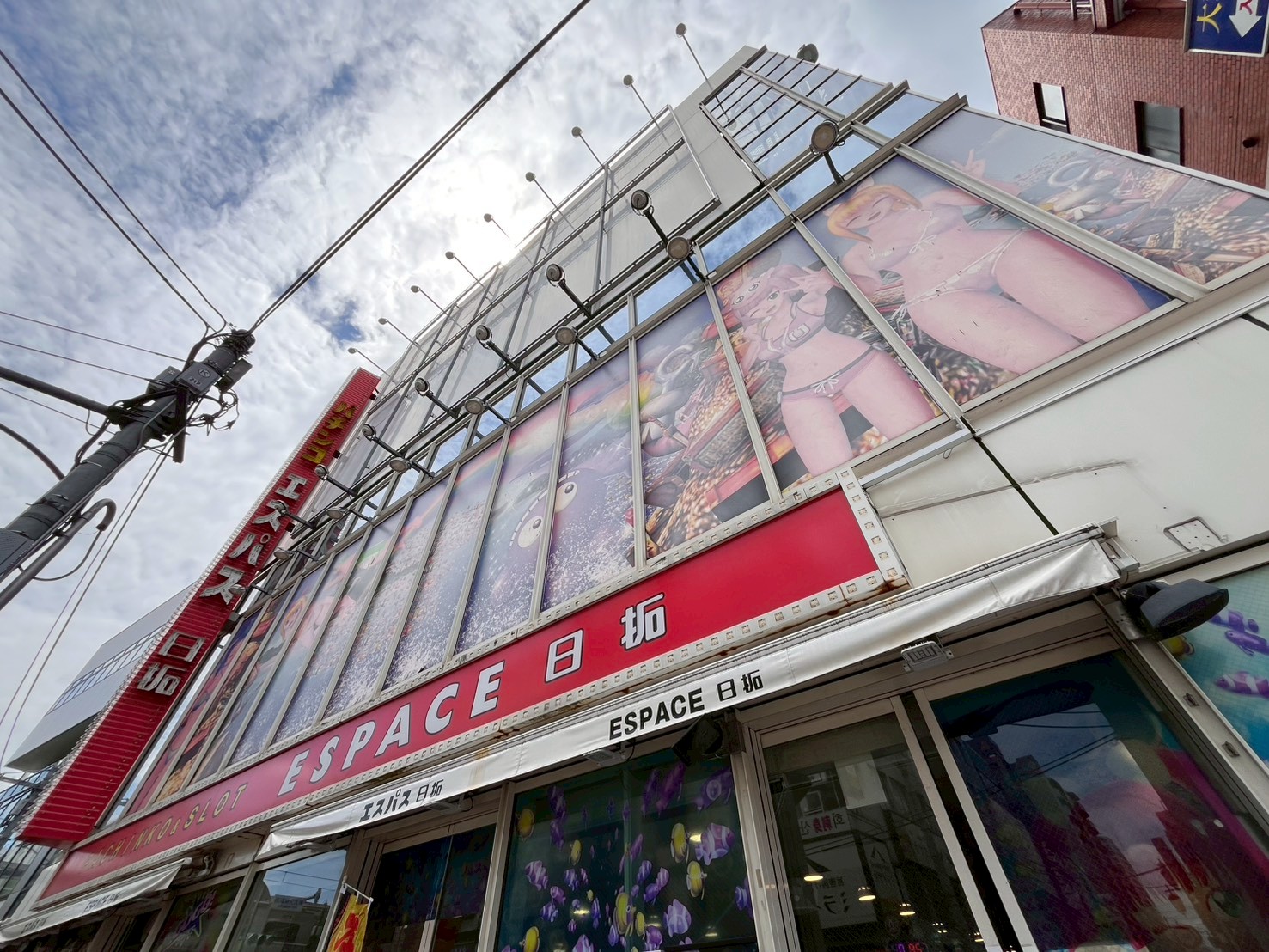 エスパス日拓新大久保駅前店の外観画像